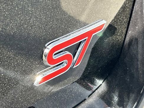 Used 2023 Ford Explorer ST w/ Equipment Group 401A image 7