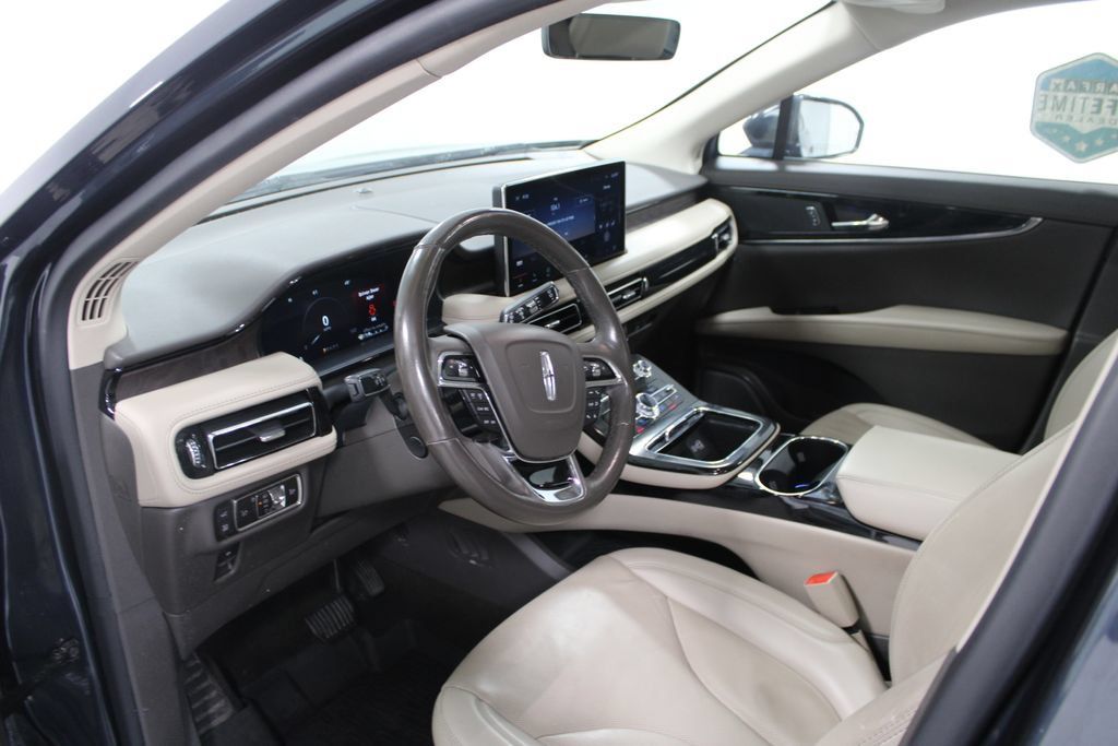 Used 2023 Lincoln Nautilus Reserve AWD/4WD image 24