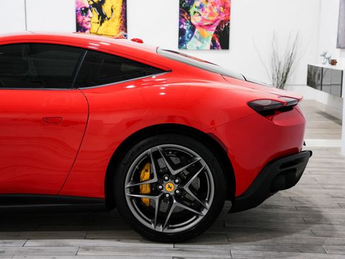 Used 2023 Ferrari Roma image 11