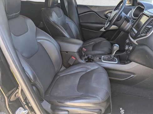 Used 2018 Jeep Cherokee Latitude Plus image 20