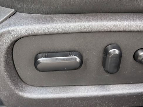 Used 2019 Ford Taurus Limited image 29