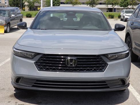 Used 2023 Honda Accord Sport image 3