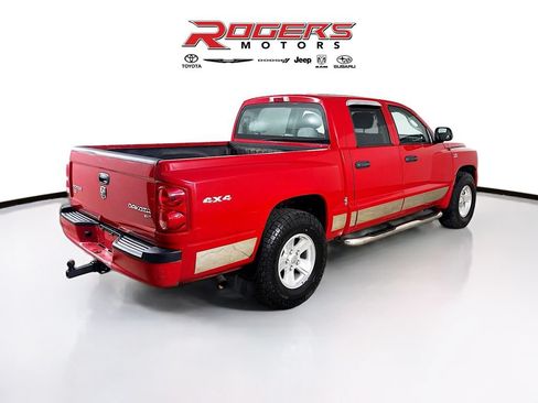 Used 2010 Dodge Dakota SXT w/ Trailer Tow Group AWD/4WD image 8