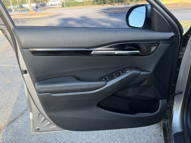 Certified 2024 Kia Seltos X-Line AWD/4WD image 11