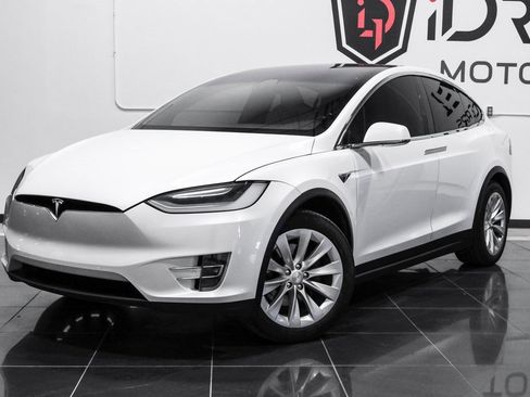Used 2020 Tesla Model X Long Range image 8