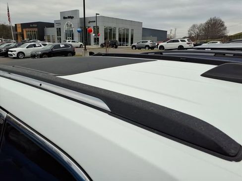 Used 2022 Jeep Grand Cherokee Limited 4xe w/ Luxury Tech Group II image 11