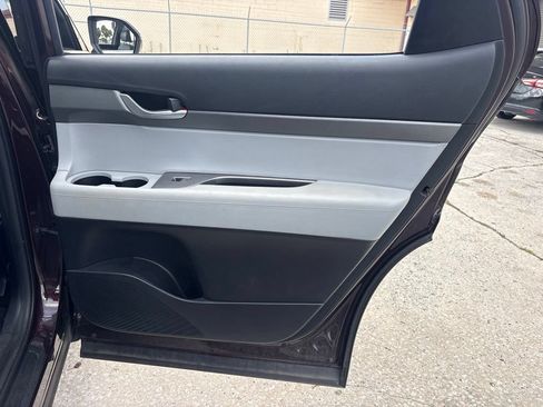Used 2024 Hyundai Palisade SEL FWD image 16