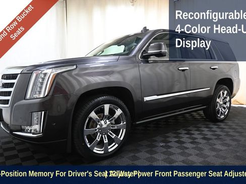 Used 2017 Cadillac Escalade Premium Luxury AWD/4WD image 7