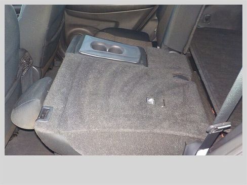 Used 2019 Nissan Rogue SV w/ Premium Package image 34