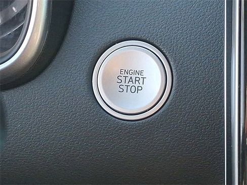 Used 2023 Hyundai Santa Cruz SEL image 19