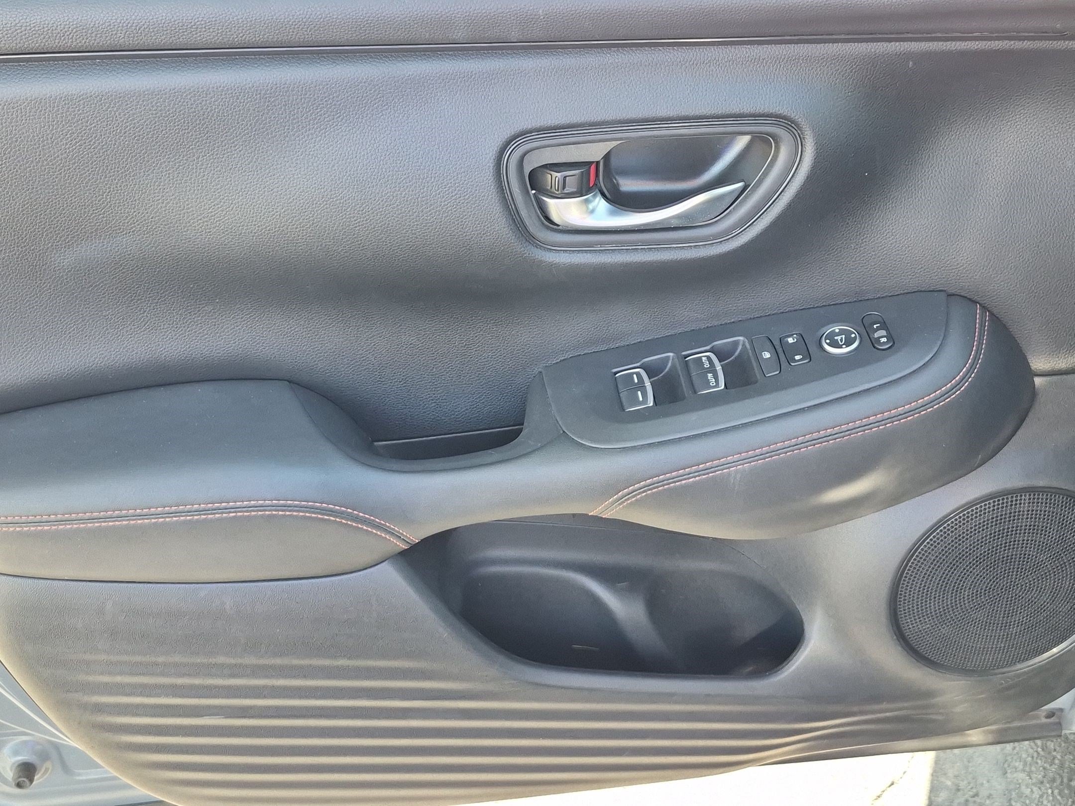 Used 2024 Honda HR-V Sport image 14