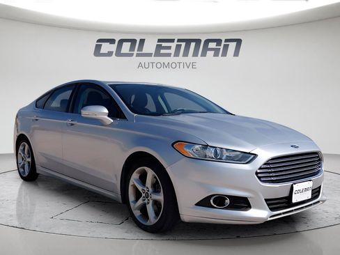 Used 2016 Ford Fusion SE w/ Equipment Group 201A FWD image 7