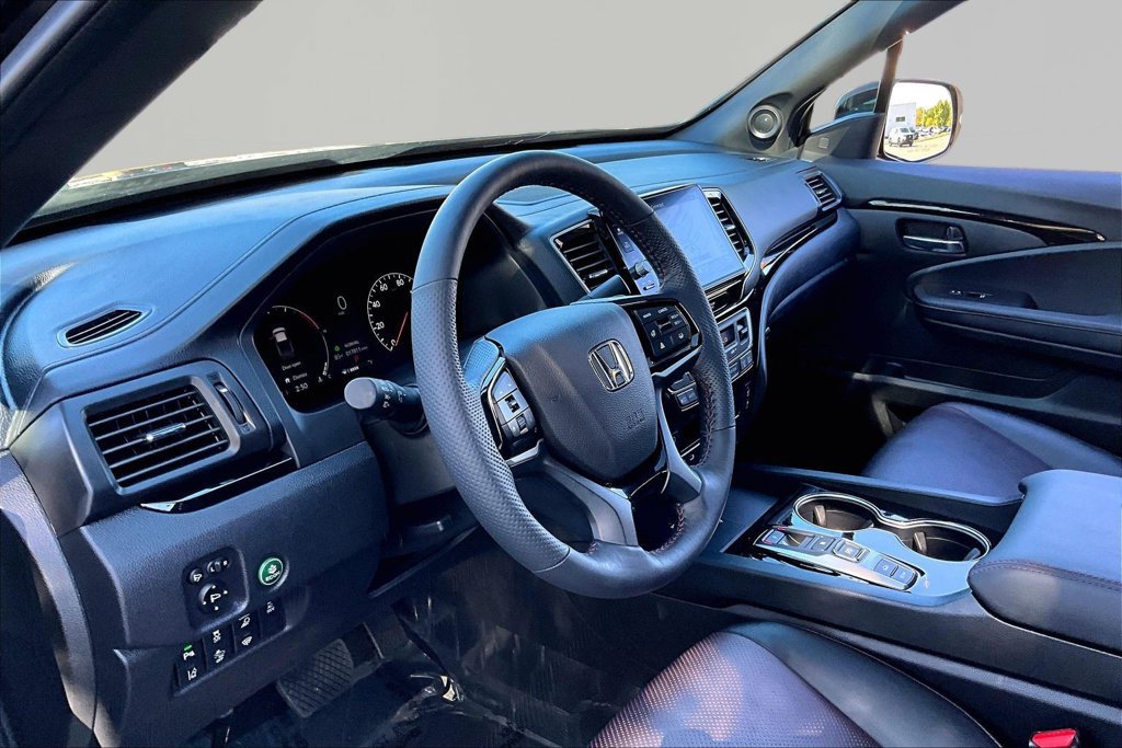 Used 2026 Honda Ridgeline Black Edition image 14