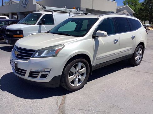 Used 2015 Chevrolet Traverse LTZ AWD/4WD image 2