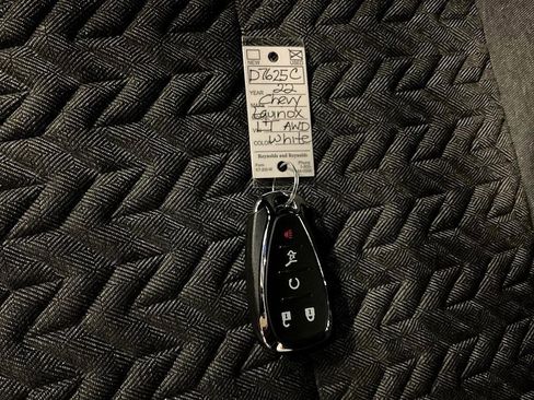 Used 2022 Chevrolet Equinox LT image 33