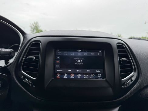Used 2019 Jeep Compass Latitude w/ Popular Equipment Group AWD/4WD image 12