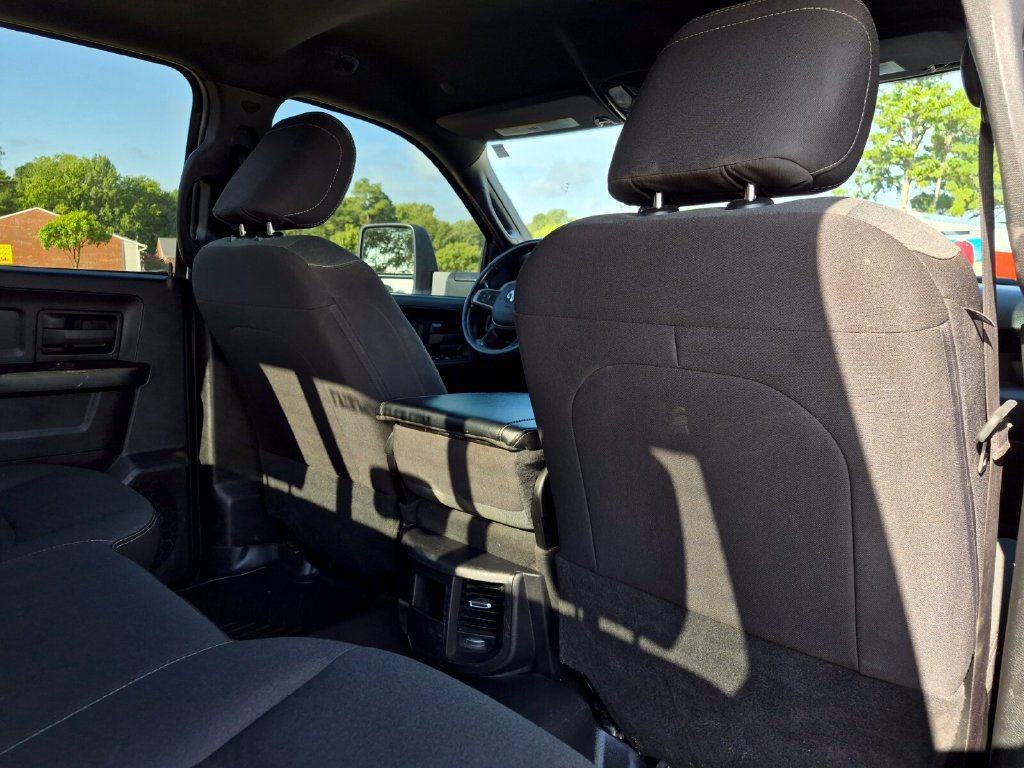 Used 2024 RAM 3500 Tradesman w/ Chrome Appearance Group AWD/4WD image 35