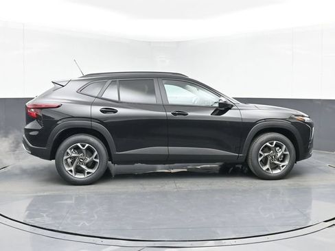 Used 2026 Chevrolet Trax LT w/ Driver Confidence Package FWD image 15