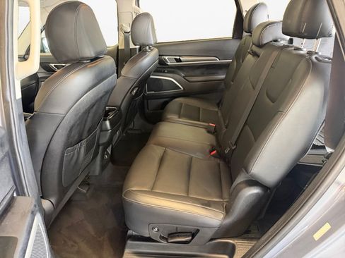 Used 2022 Kia Telluride LX AWD/4WD image 16