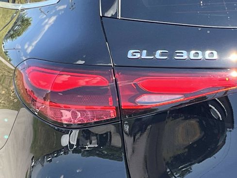 Used 2026 Mercedes-Benz GLC 300 image 9