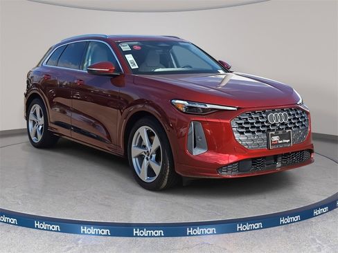 New 2025 Audi Q5 Prestige image 3