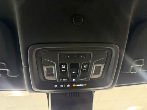 New 2026 GMC Sierra 3500 Denali Ultimate AWD/4WD image 17