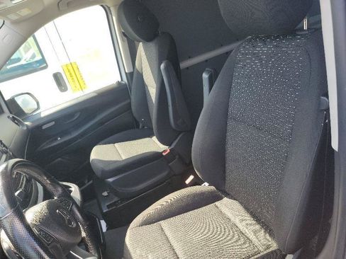 Used 2023 Mercedes-Benz Metris image 11