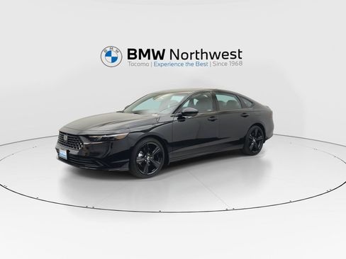 Used 2024 Honda Accord Sport image 9