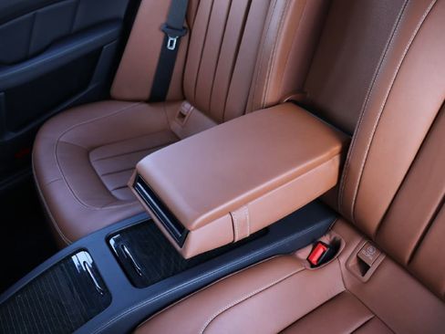 Used 2018 Mercedes-Benz CLS 550 w/ Premium 2 Package image 62