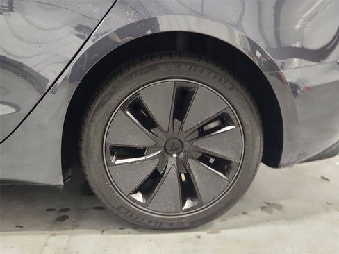 Used 2025 Tesla Model 3 Long Range RWD image 32