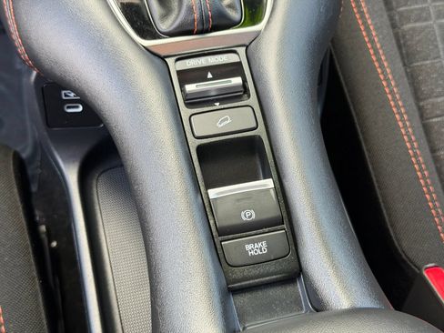 Used 2025 Honda HR-V Sport image 23