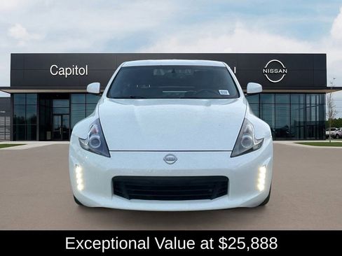 Used 2020 Nissan 370Z Touring Sport image 2