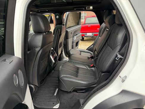Used 2016 Land Rover Range Rover Sport HSE image 12
