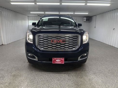 Used 2020 GMC Yukon XL Denali AWD/4WD image 3
