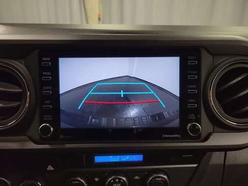 Used 2022 Toyota Tacoma TRD Off-Road w/ Technology Package image 18