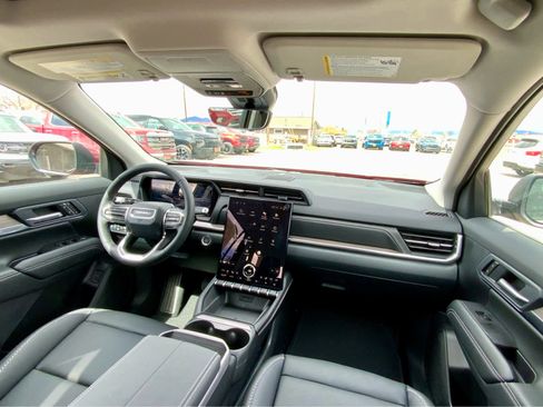 New 2026 GMC Terrain Denali w/ LPO, Black Badging Package image 34