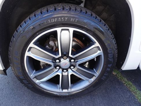 Used 2019 GMC Acadia Denali w/ Technology Package FWD image 61