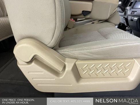 Used 2013 Ford F150 XLT w/ Mid Equipment Group image 21