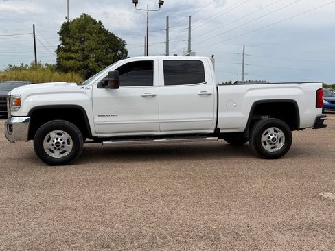 Used 2019 GMC Sierra 2500 SLE w/ SLE Preferred Package AWD/4WD image 4