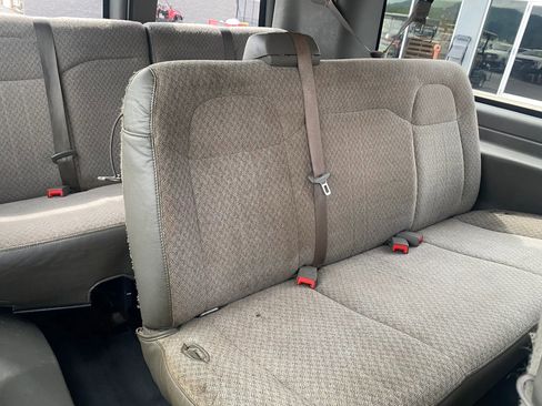 Used 2010 Chevrolet Express 3500 LT w/ LT Preferred Equipment Group RWD image 26
