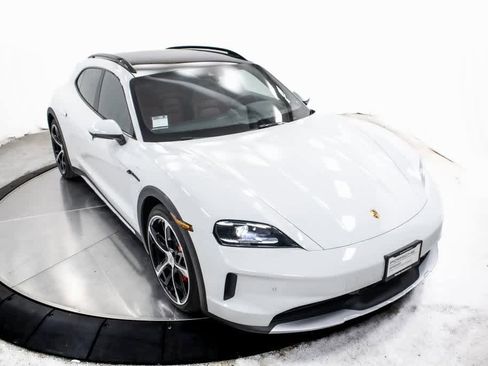 Certified 2025 Porsche Taycan 4S image 38