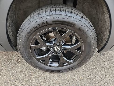 Used 2024 Volkswagen Atlas Peak Edition SEL AWD/4WD image 42