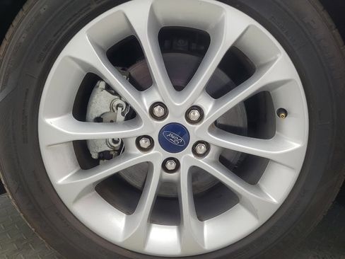 Used 2019 Ford Fusion SE image 31