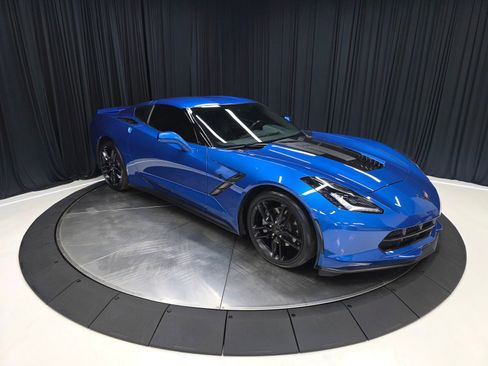 Used 2016 Chevrolet Corvette Stingray Coupe w/ Carbon Flash Badge Package image 14