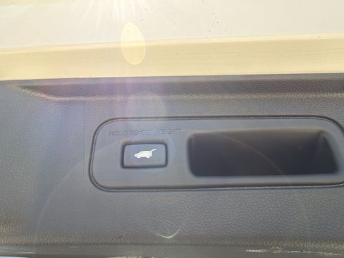 Used 2025 Honda Pilot Touring image 39