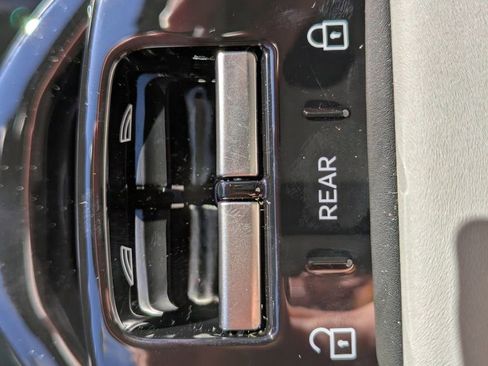 New 2026 Volvo EX30 Cross Country Ultra w/ Protection Package Premier image 23