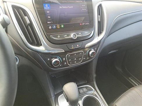 Used 2023 Chevrolet Equinox Premier image 13