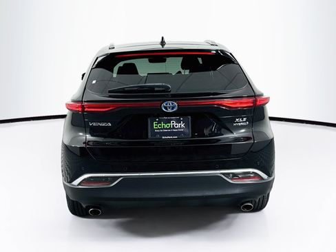 Used 2022 Toyota Venza XLE AWD/4WD image 7