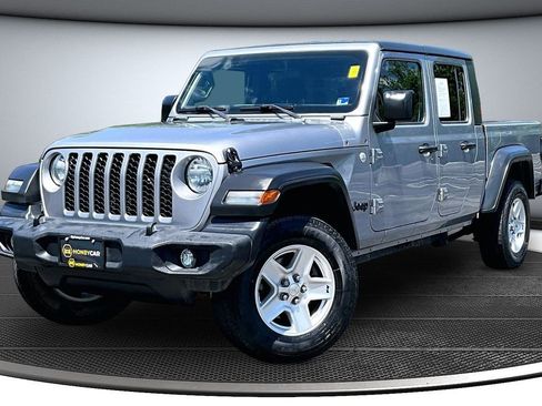 Used 2020 Jeep Gladiator Sport w/ Quick Order Package 24S AWD/4WD image 3