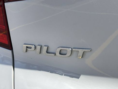 Used 2018 Honda Pilot Elite image 7